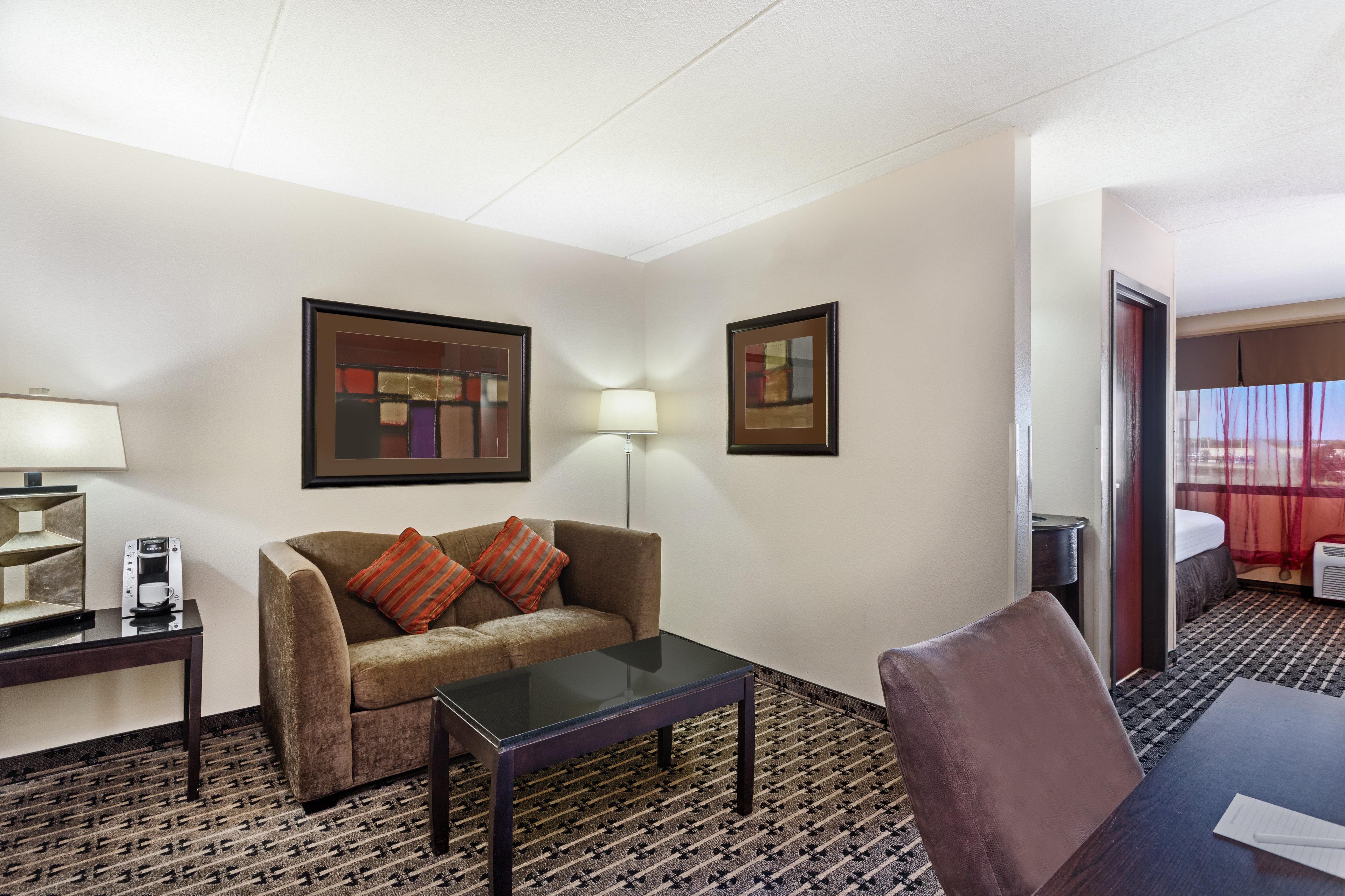 מלון Crowne Plaza Milwaukee South By Ihg מראה חיצוני תמונה