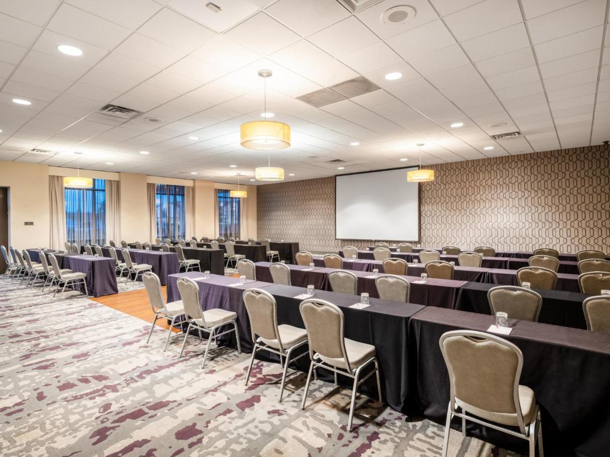 מלון Crowne Plaza Milwaukee South By Ihg מראה חיצוני תמונה