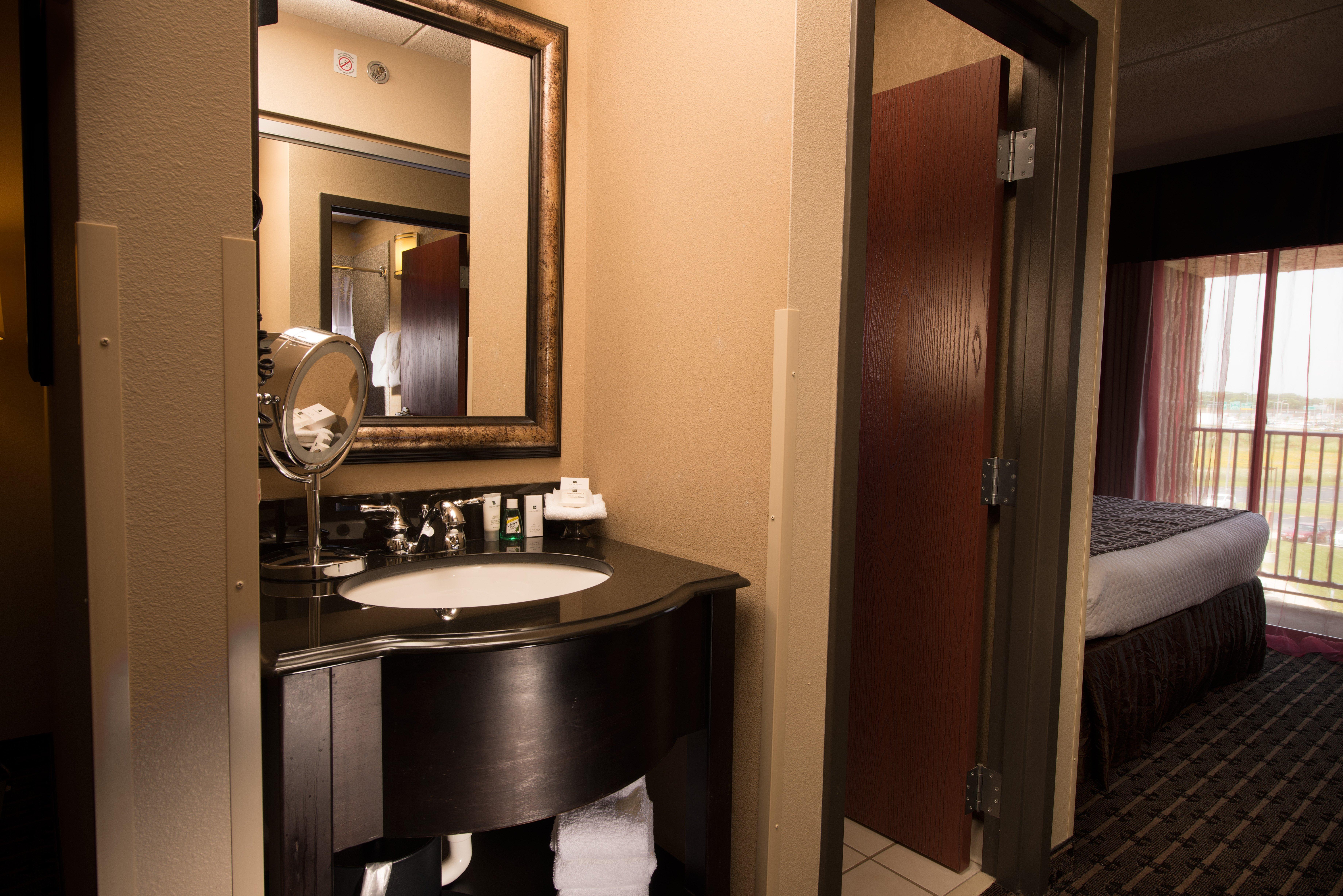 מלון Crowne Plaza Milwaukee South By Ihg מראה חיצוני תמונה